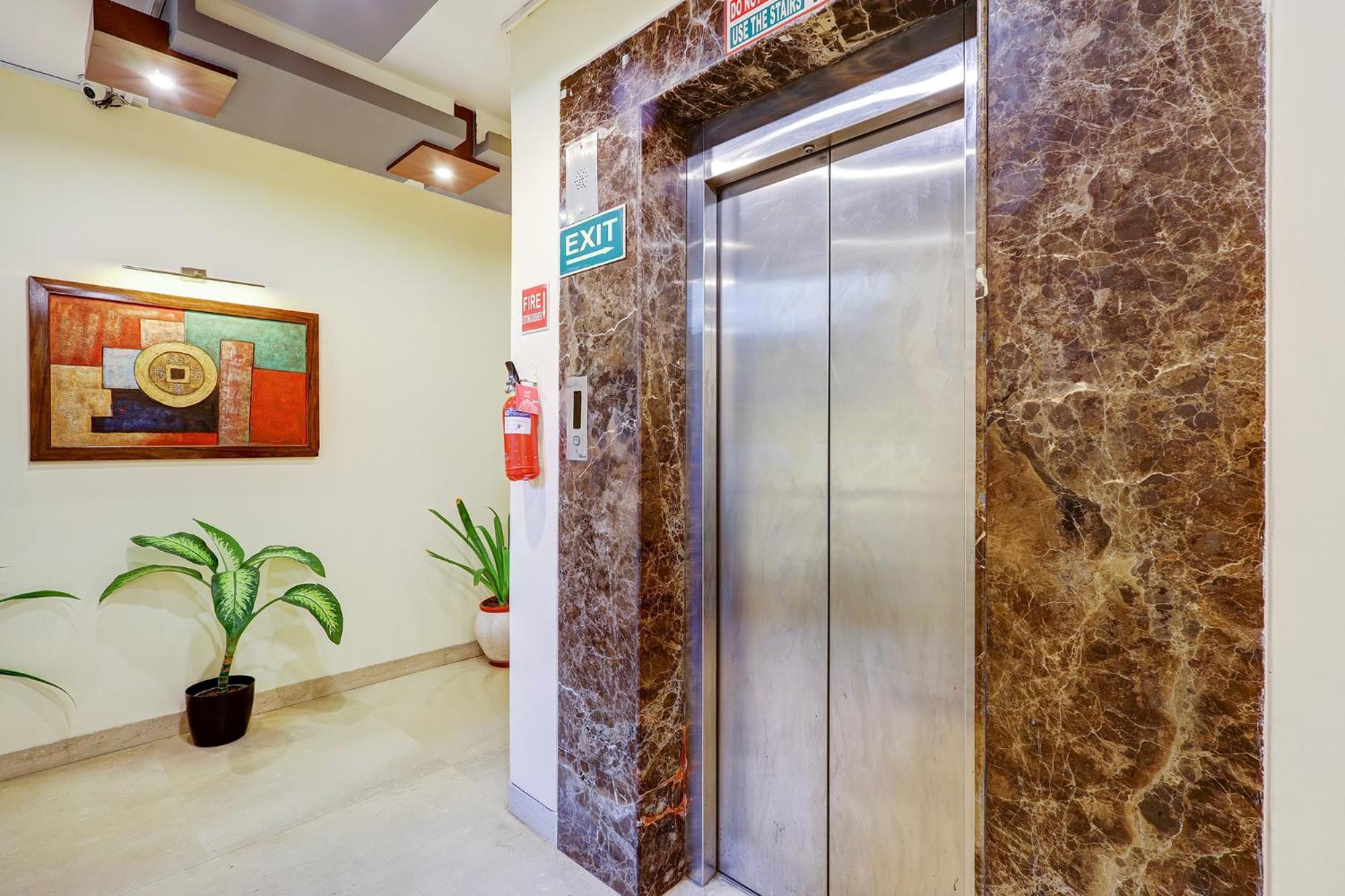 Fabhotel B Hotel Gurgaon