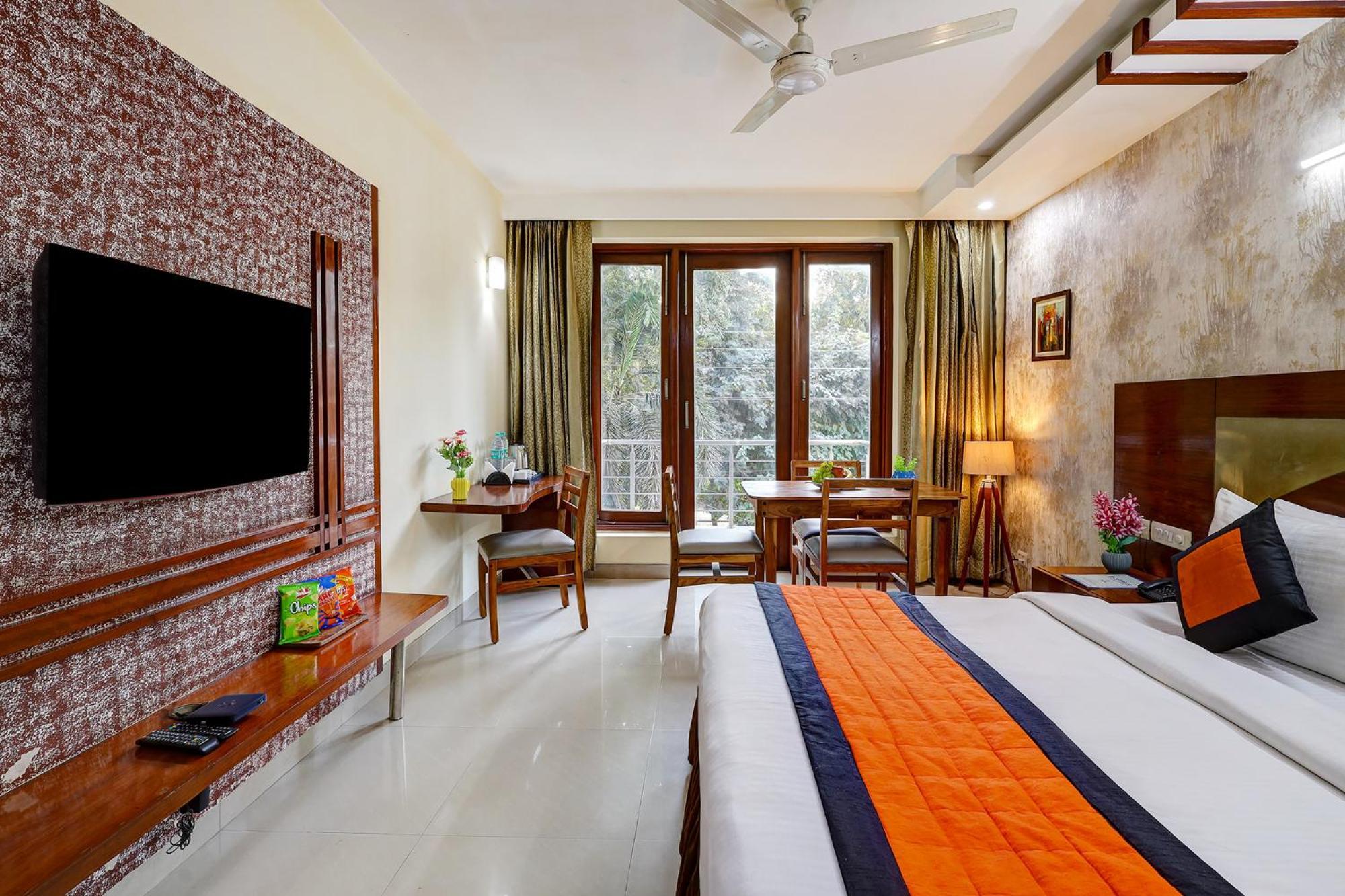 Hotel Fabhotel B Gurgaon