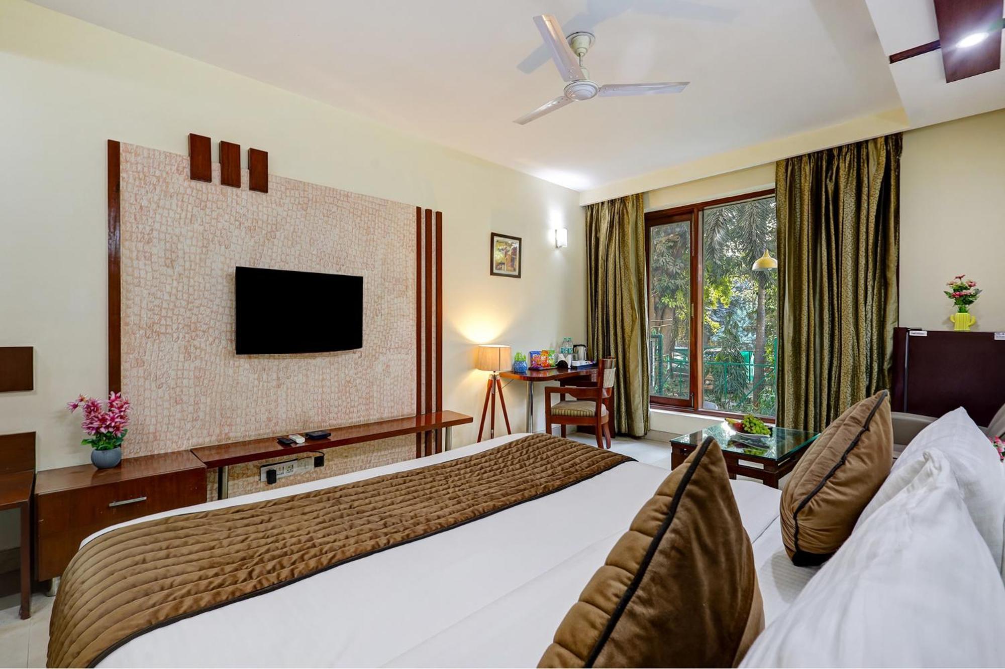 Fabhotel B Gurgaon
