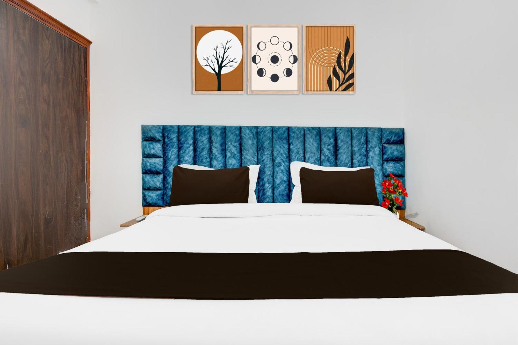 Super Townhouse Sector 1 Manesar * Gurgaon