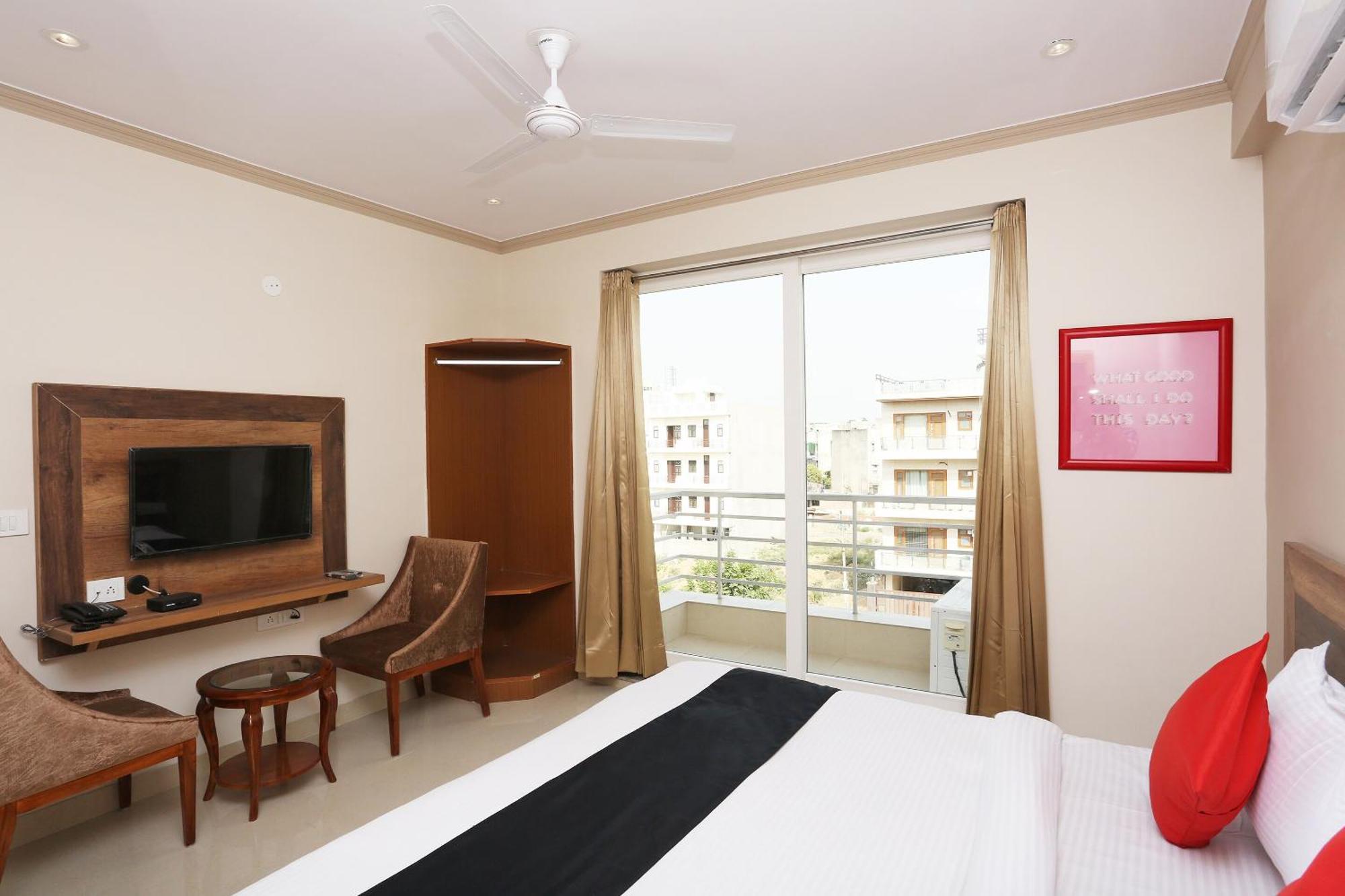 Collection O Paradise Franchisee Near Appu Ghar Hotel 3*