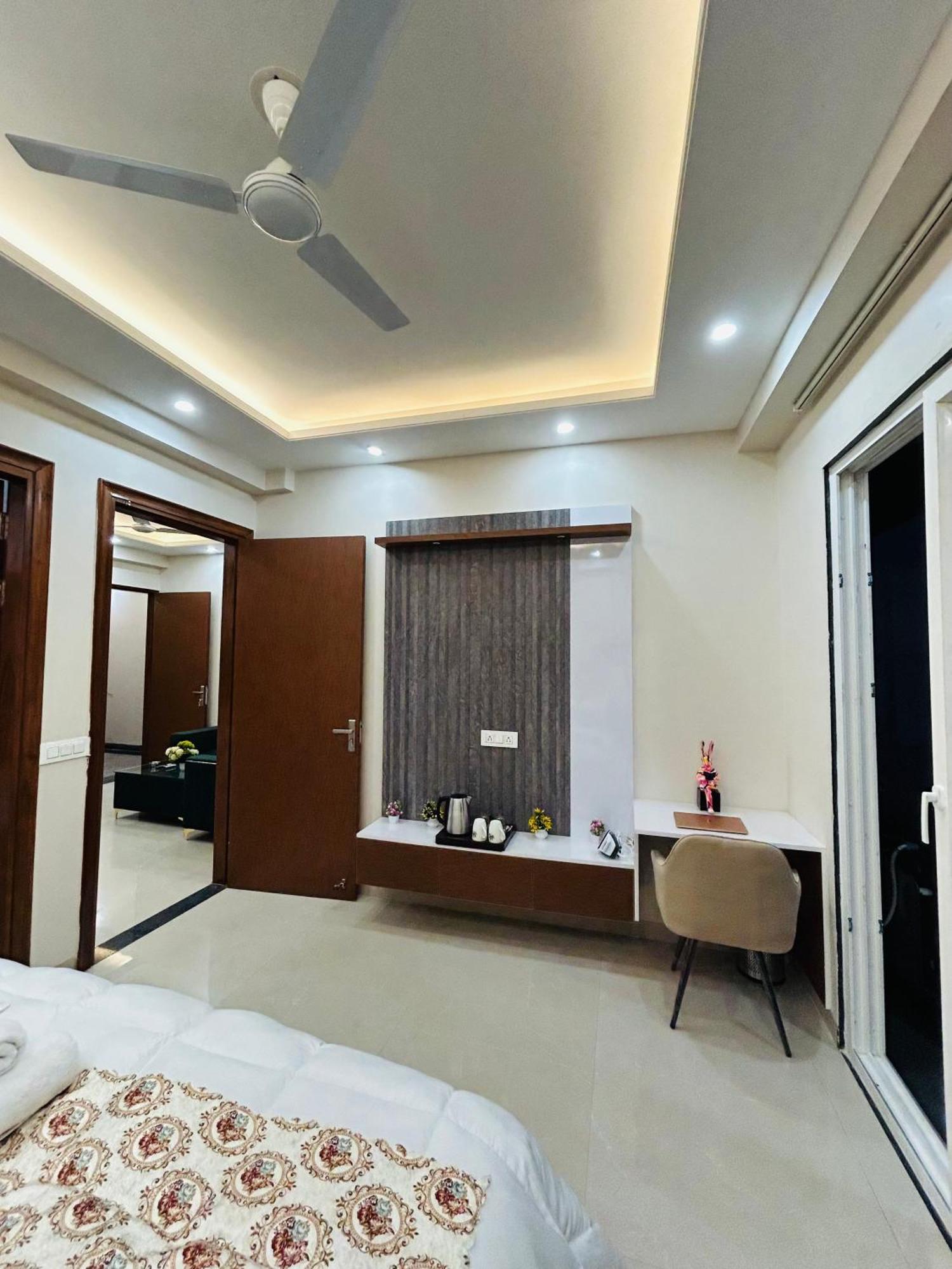 Aparthotel 1 Bhk Serviced Apartments Sector 52 Near Millennium City Centre Metro Station Gurgaon