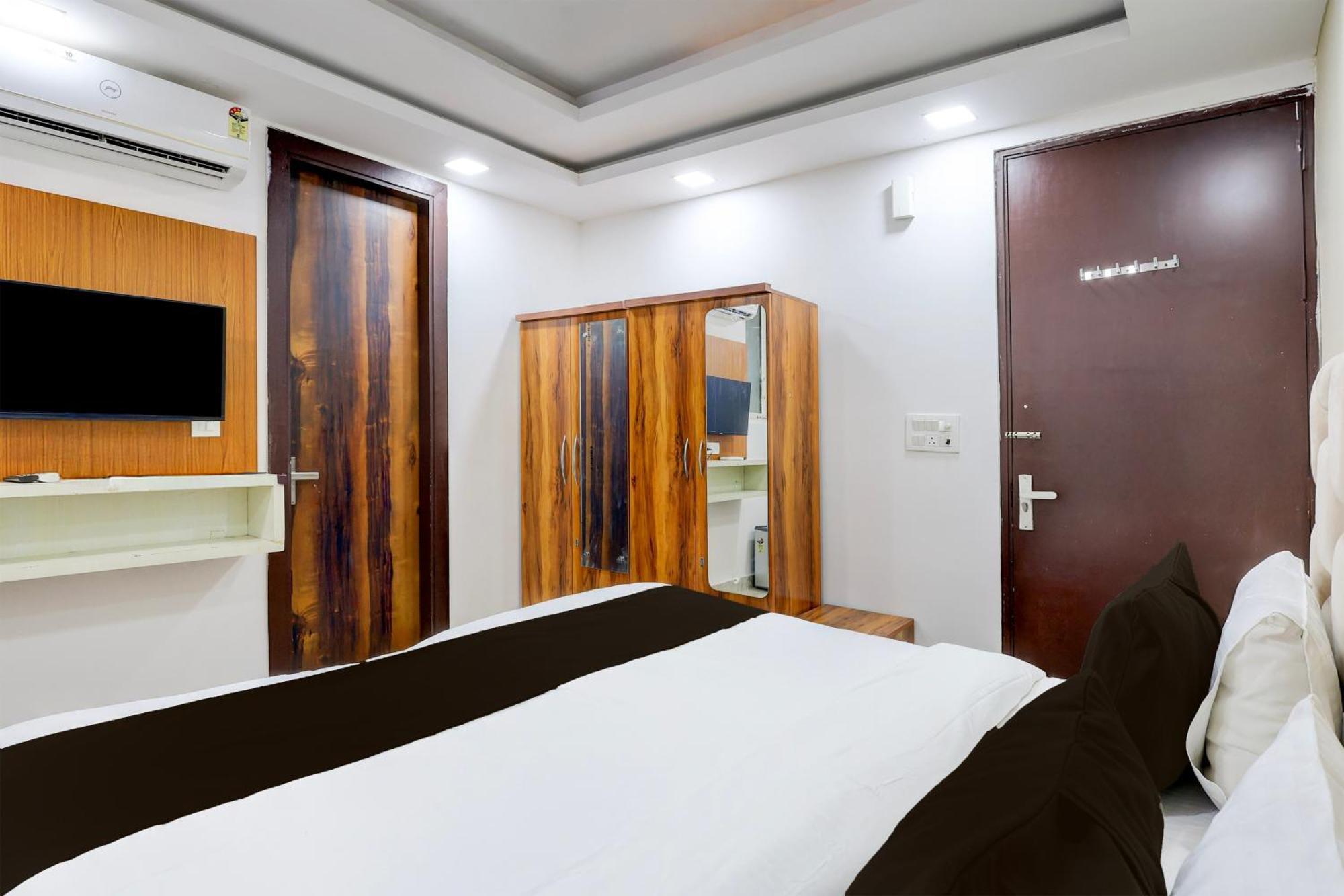 Collection O Deep Residency Hotel