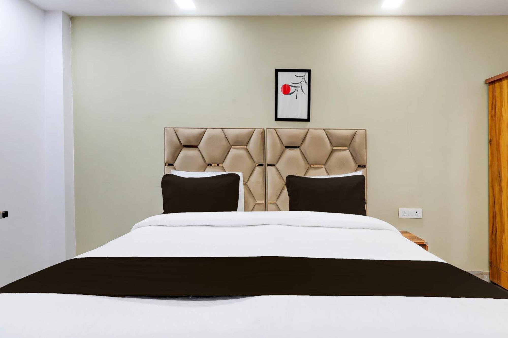 Collection O Deep Residency Hotel *
