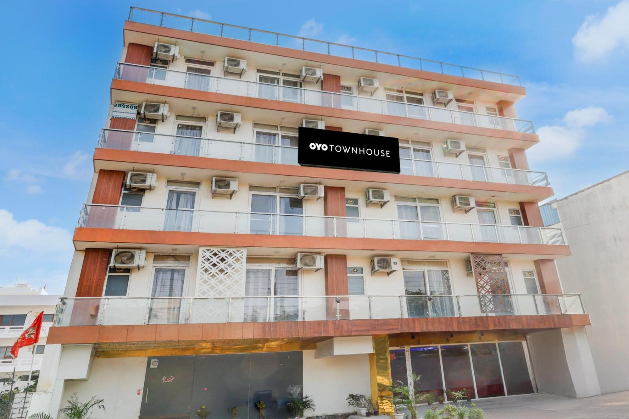Collection O Deep Residency Hotel Gurgaon