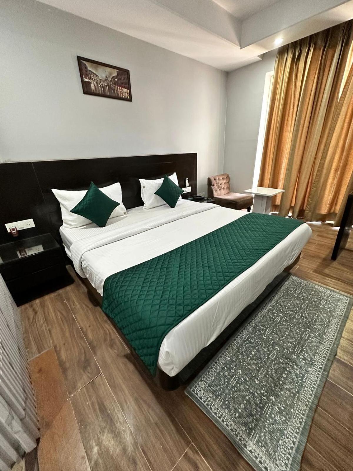 Vrresidency Guest house *