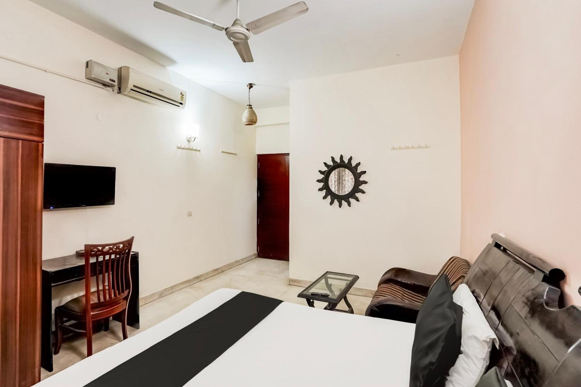 Hotel O Le Regent Gurgaon