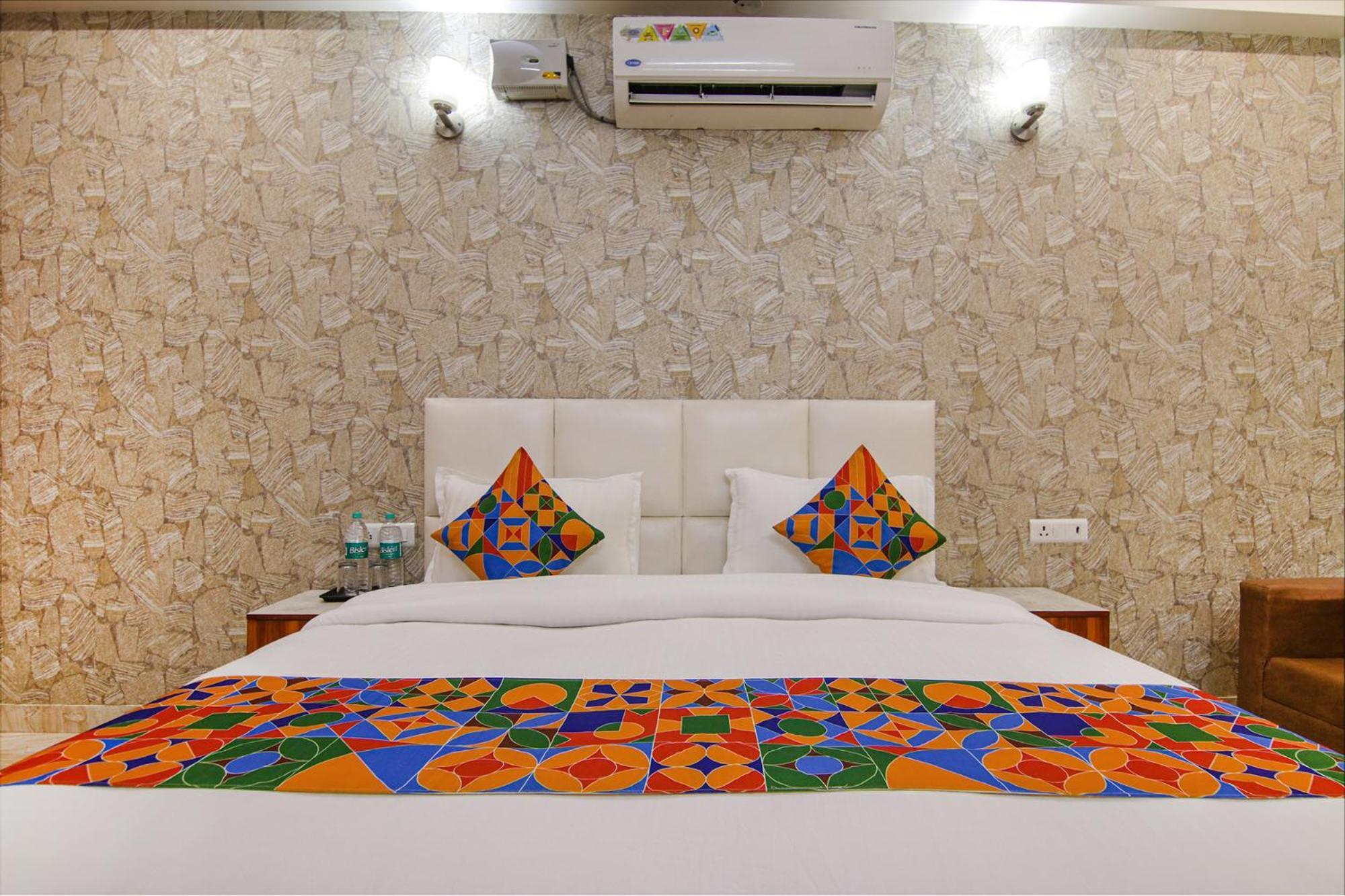 Hotel Homefort - Sector 45 Near Cyber Park & Artemis Hospital 4*