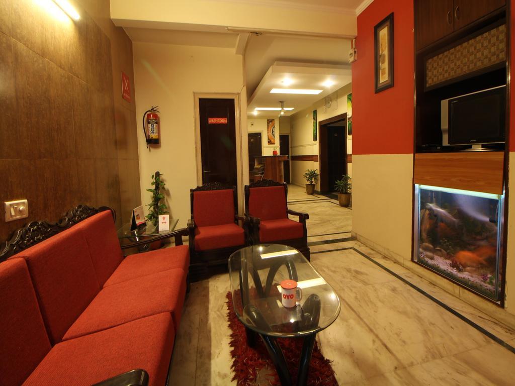 Oyo 303 The Blooms Gurgaon