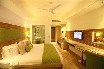 Emblem Sector 14 Hotel