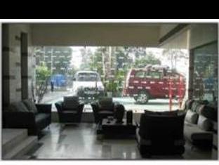 The Grand Bizzotel