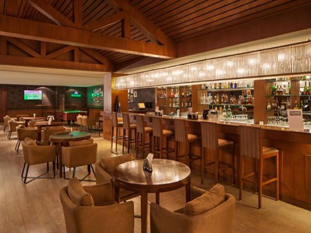 Dlf Club 5 Hotel Gurgaon