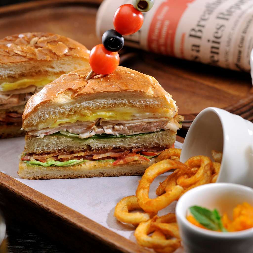 Doubletree By Hilton New Delhi Ncr Hotel Gurgaon