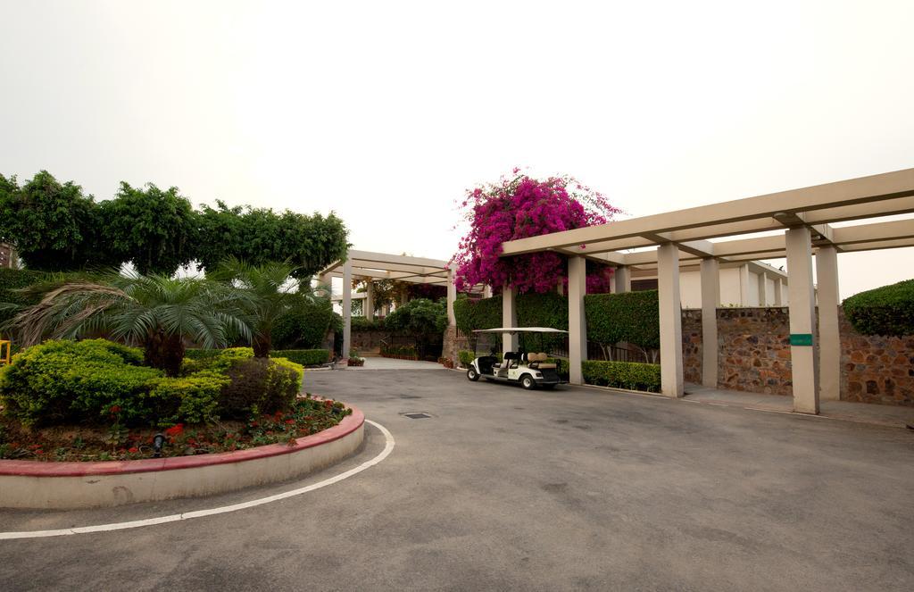 Resort Lemon Tree Hotel, Tarudhan Valley, Manesar Gurgaon