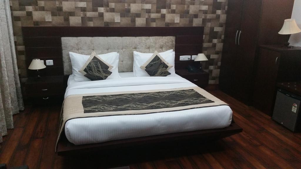 Tavisha 3* Gurgaon