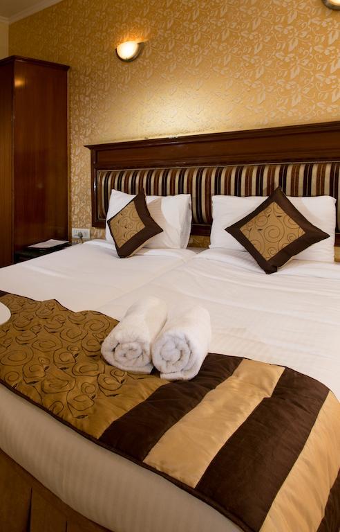 Guest house Oyo Cyber 3*