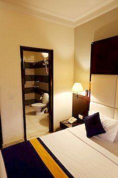 Oyo Signature Tower