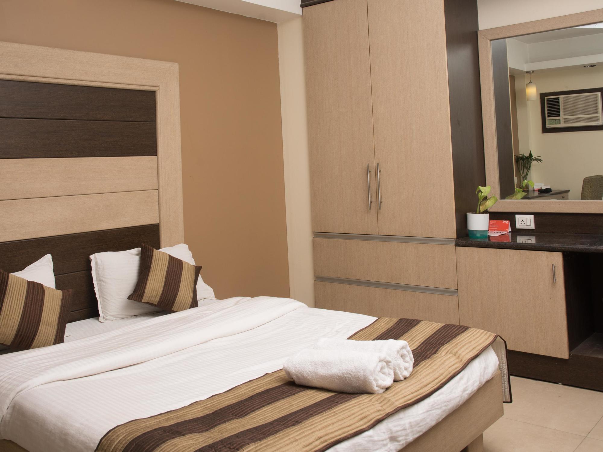 Hotel Oyo Cyber Park Ii Gurgaon