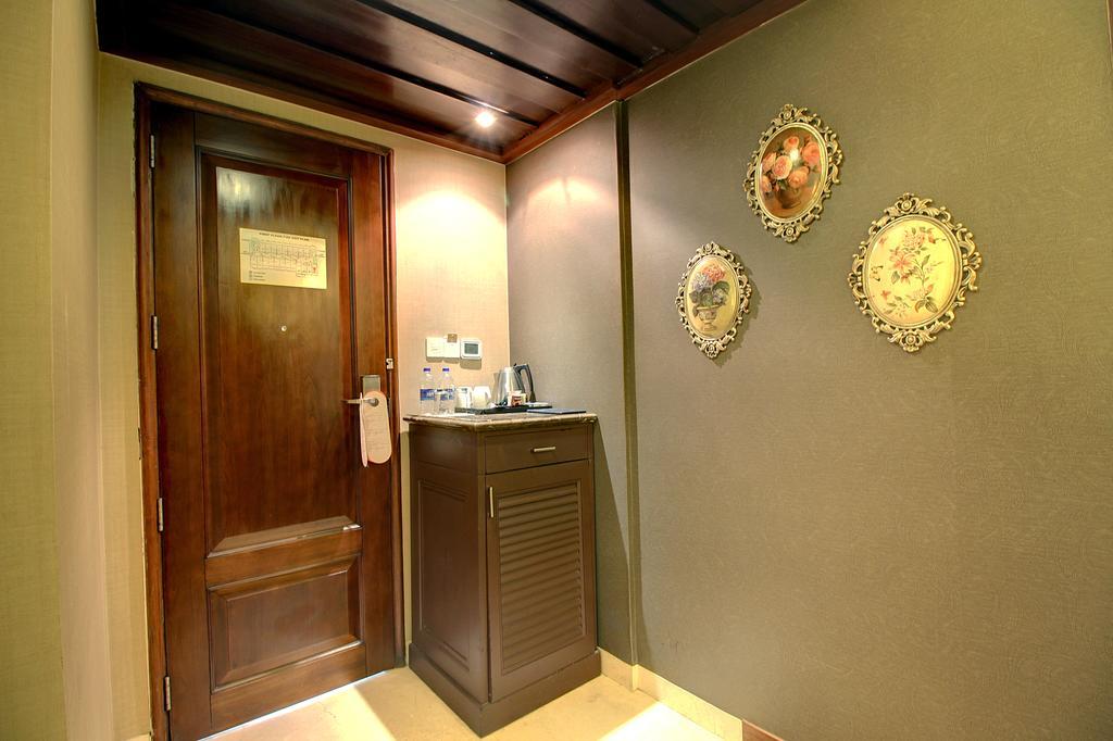 Hotel The Pllazio Gurgaon
