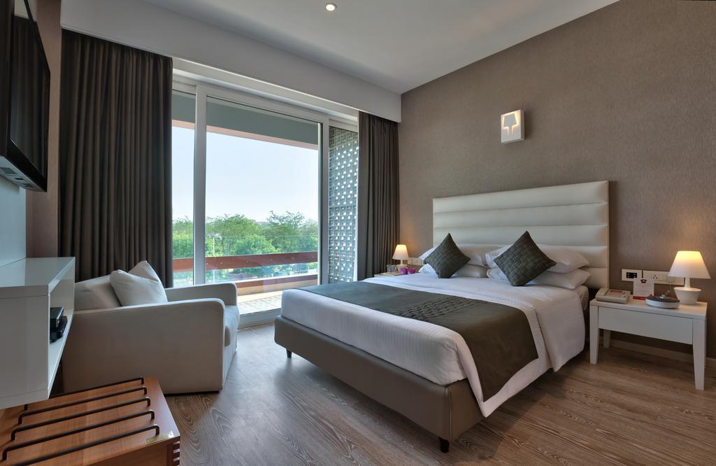 Hotel The Atara 3*