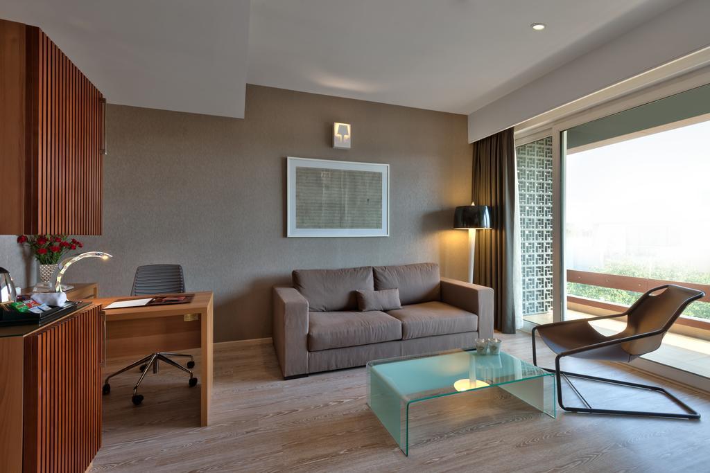 Hotel The Atara 3*