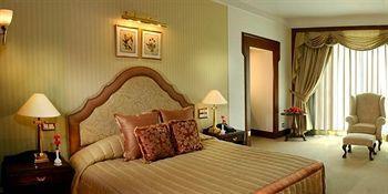 Resort The Palms Town & Country Club - Gurgaon