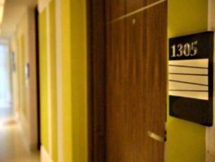 Emblem Sector 14 Hotel