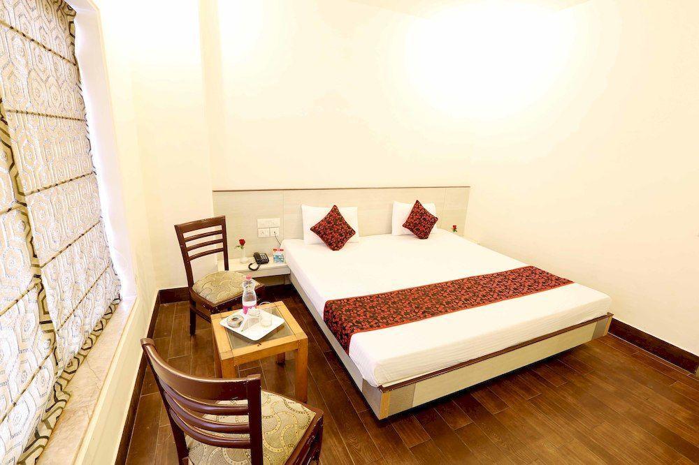 Oyo Cyber Park Ii Hotel Gurgaon
