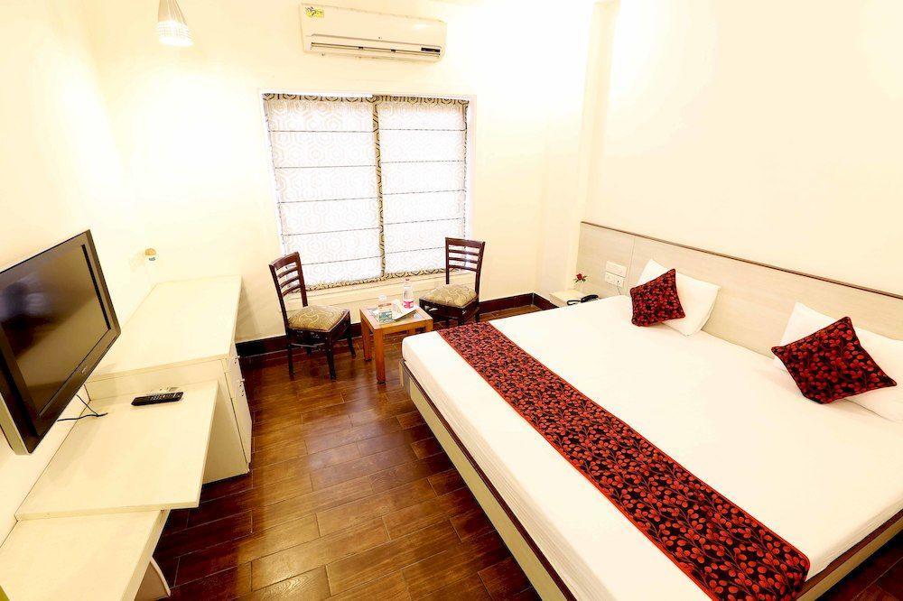Oyo Cyber Park Ii Hotel Gurgaon