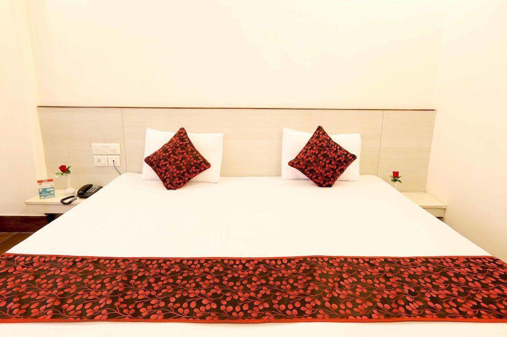 Oyo Cyber Park Ii Hotel
