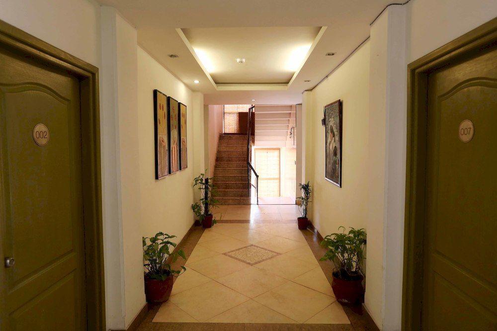 Oyo Cyber Park Ii Hotel 3*