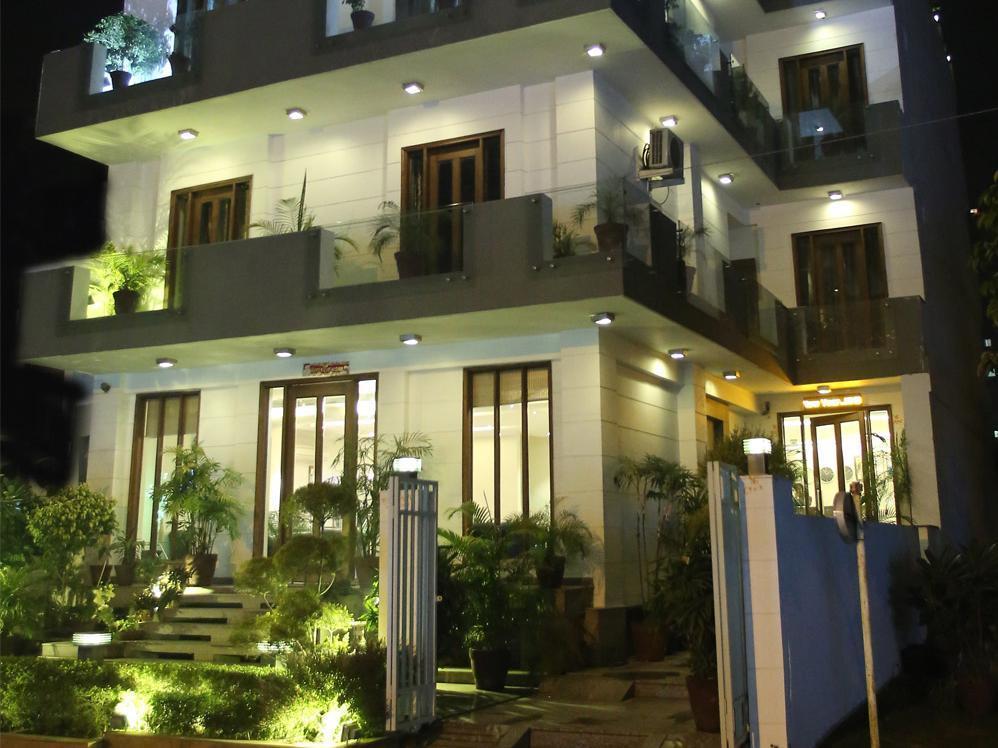 Premier - Golf Course Road ,gurgaon Hotel