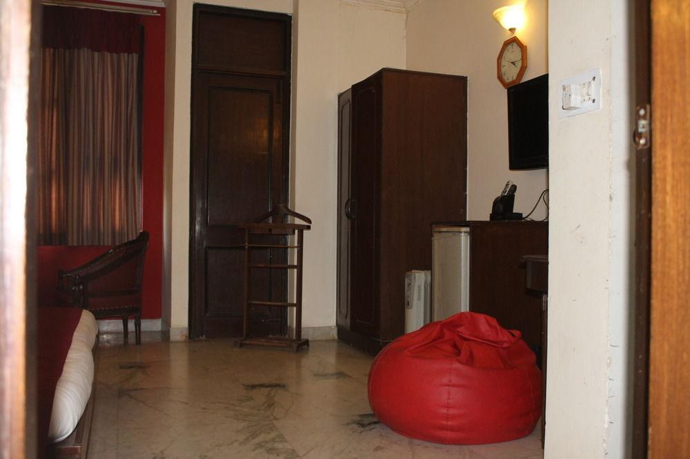 Vijay 3* Gurgaon