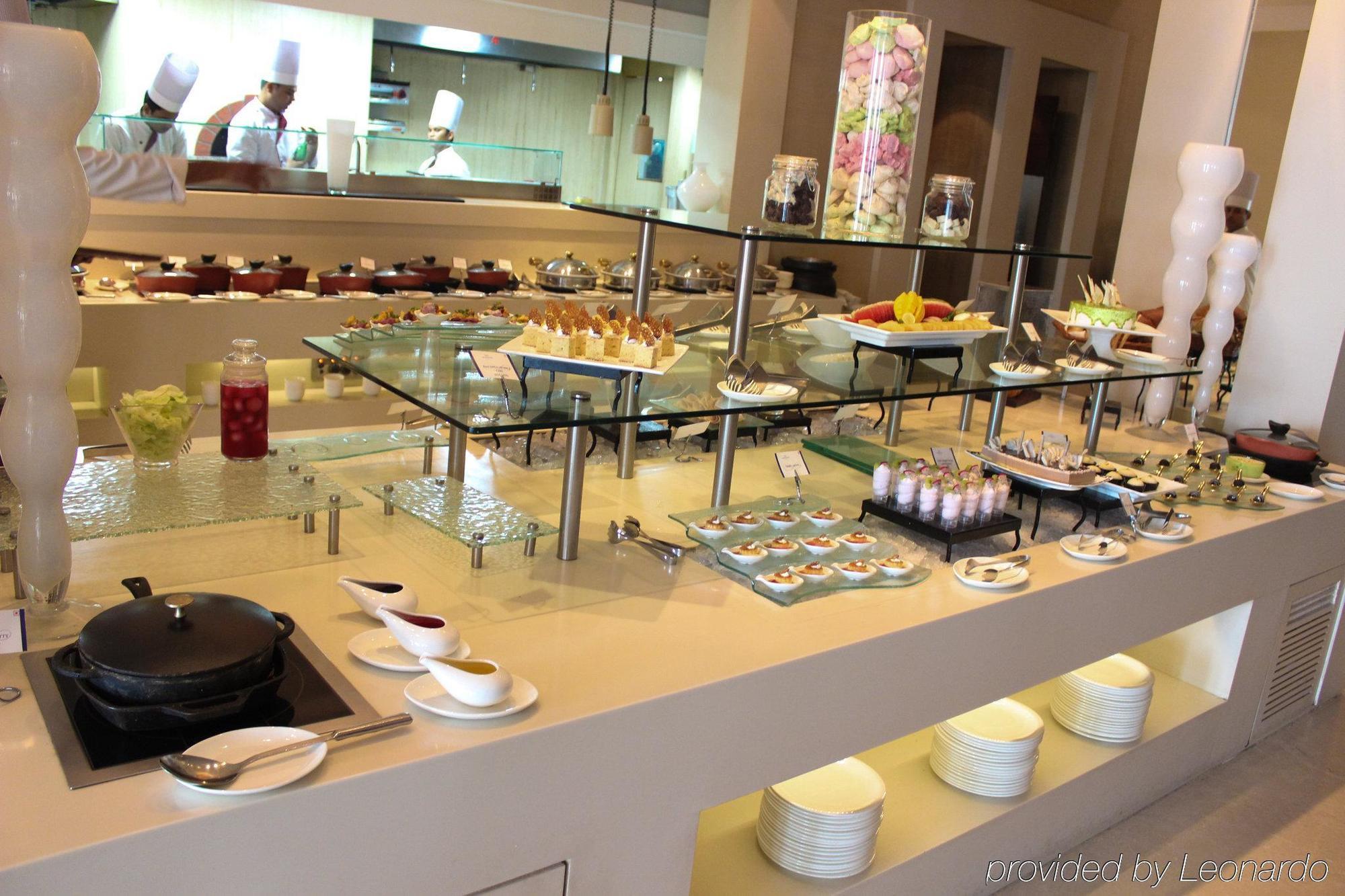 Lemon Tree Premier 2, Gurugram Hotel 4*