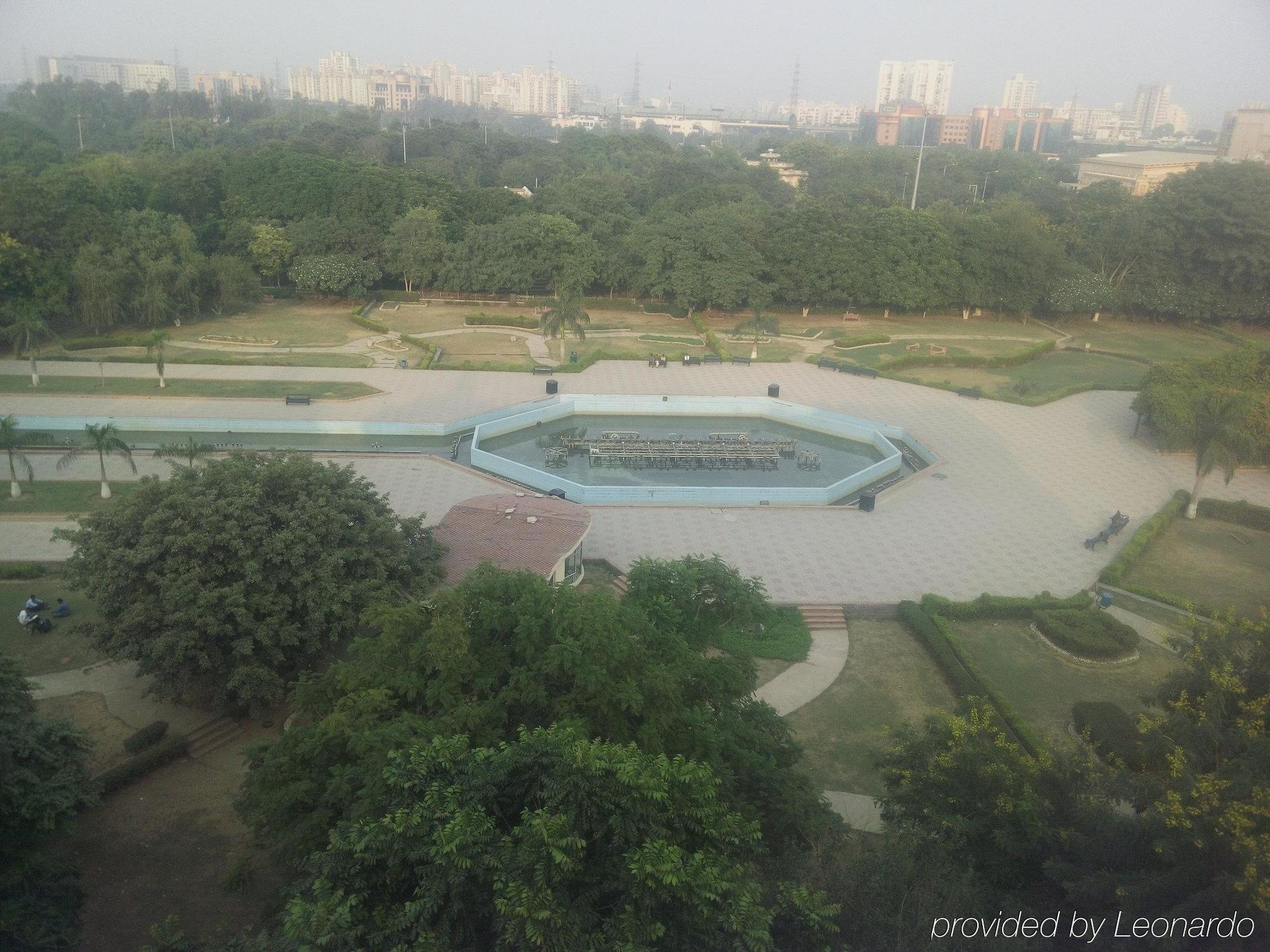 Lemon Tree Premier 2, Gurugram Hotel