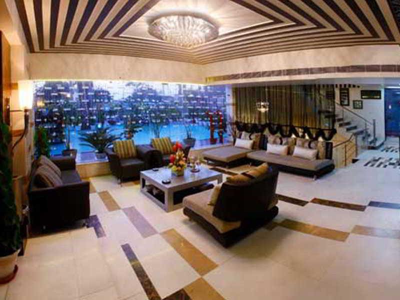 The Grand Bizzotel