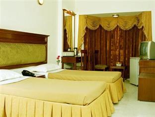 Hotel The Maple Leaf @ Dlf Cyber Gurgaon