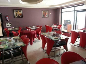 Pacific Suryansh Hotel 3*