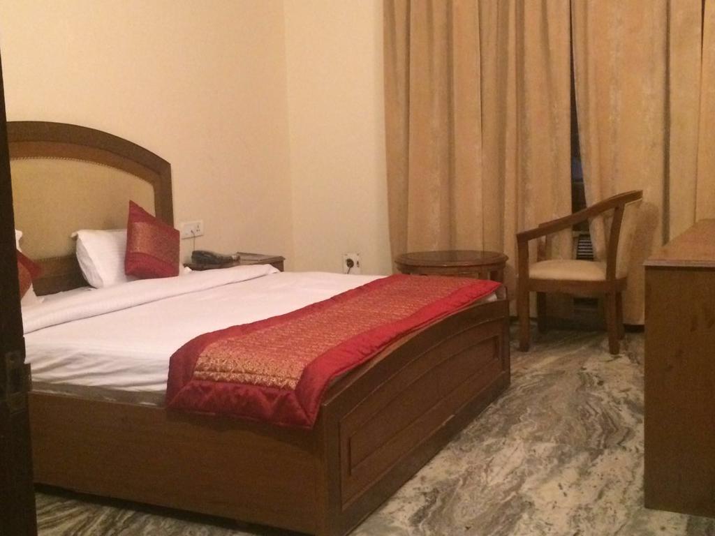 Birdhouse Guest house 3*
