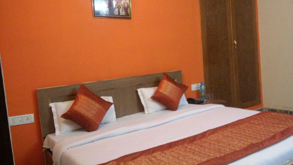 Guest house Birdhouse Gurgaon