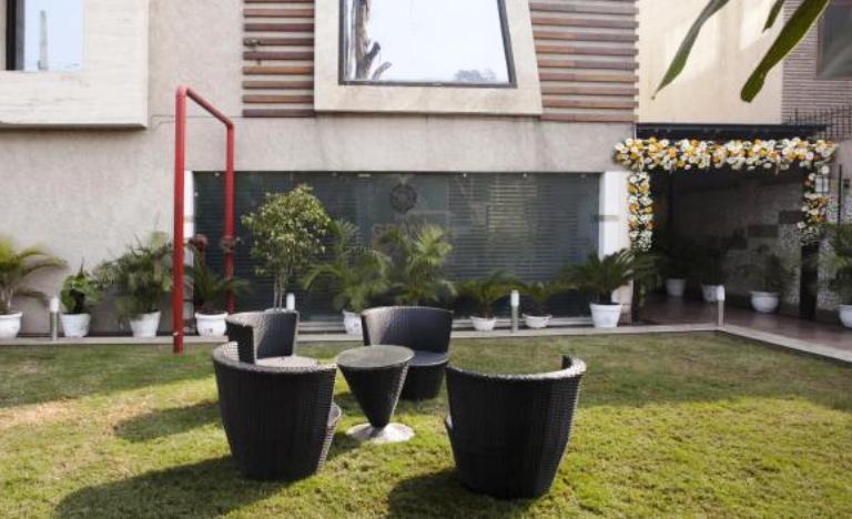 The Grand Bizzotel 3*
