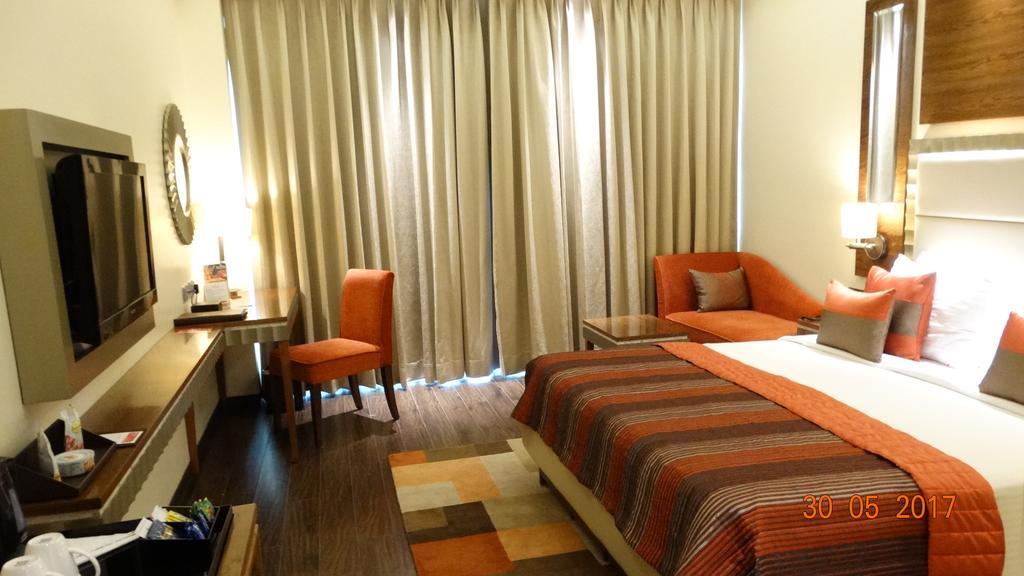 Ramada Hotel 4*