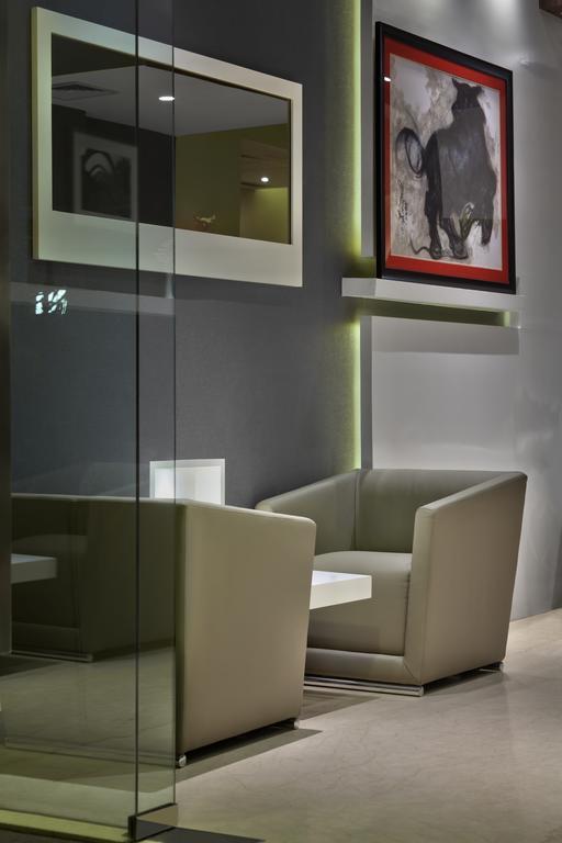 Hotel The Atara Gurgaon