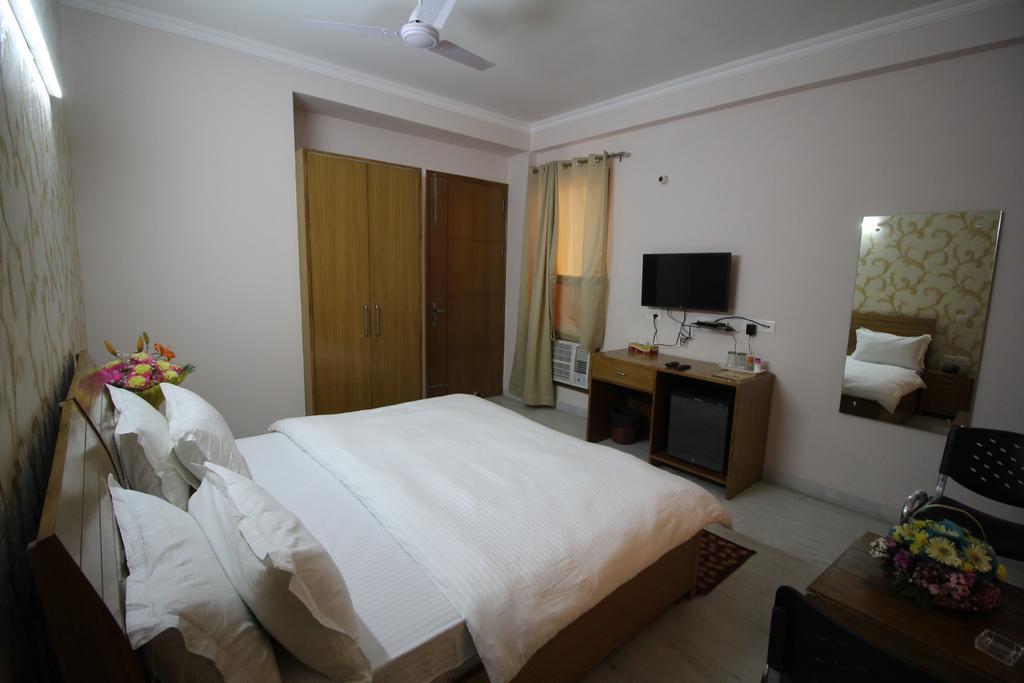 The Residencia Guest house 3*