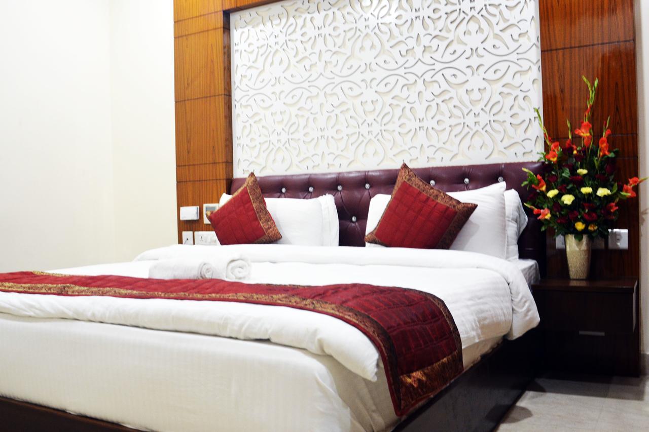 Trinity Corporate Udyog Vihar 3*