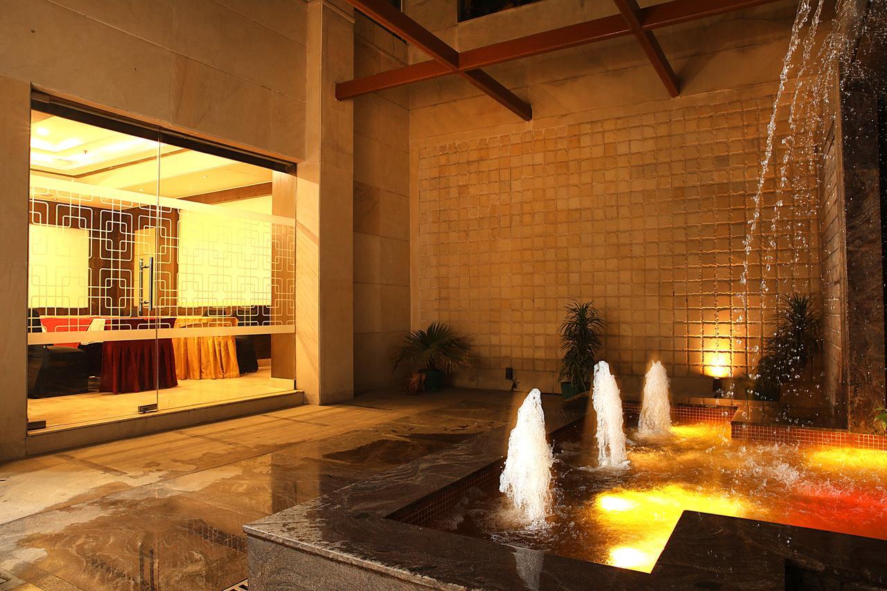 Hotel Inde Signature Tower Gurgaon