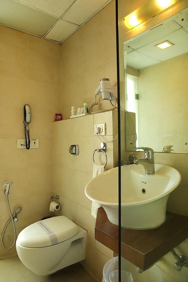 Ahuja Residency Parklane, Gurgaon 3* Gurgaon