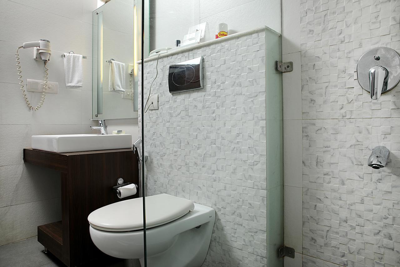 Ahuja Residency Dlf Phase 2 Hotel 4*
