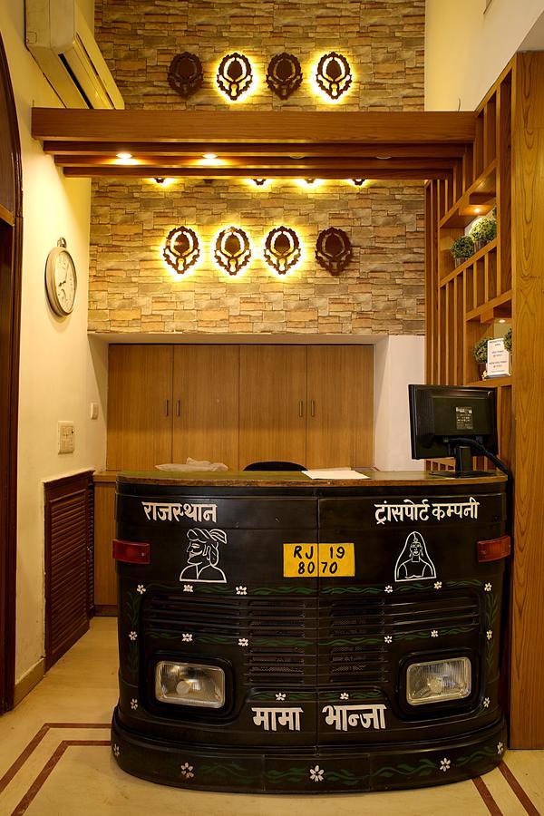 Hotel Ahuja Residency Dlf Phase 2 4*
