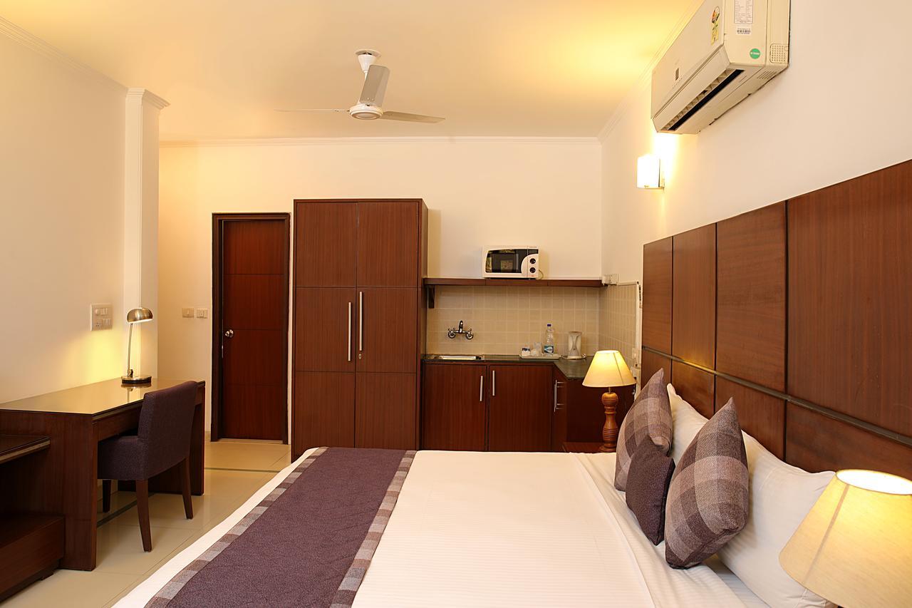 Hotel Ahuja Residency Dlf Phase 2